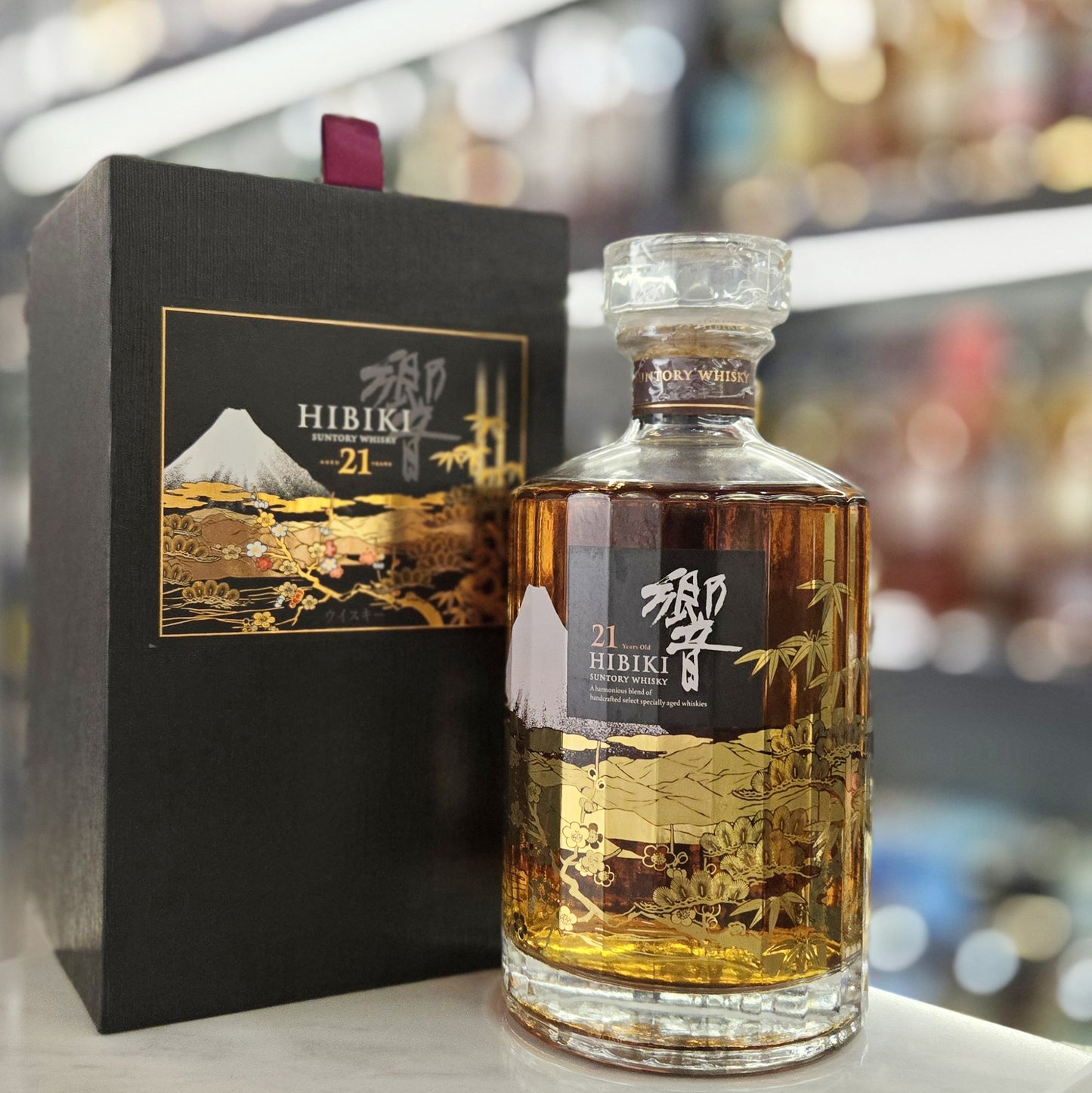 Hibiki 21 Year Old Kacho Fugetsu 花鳥風月 Blended Japanese Whisky