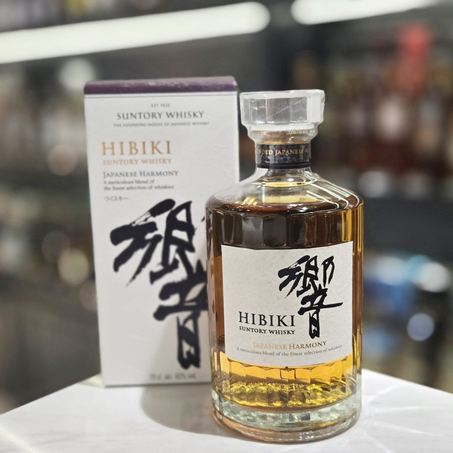 Hibiki Japanese Harmony Blended Whisky (Eng Ver)