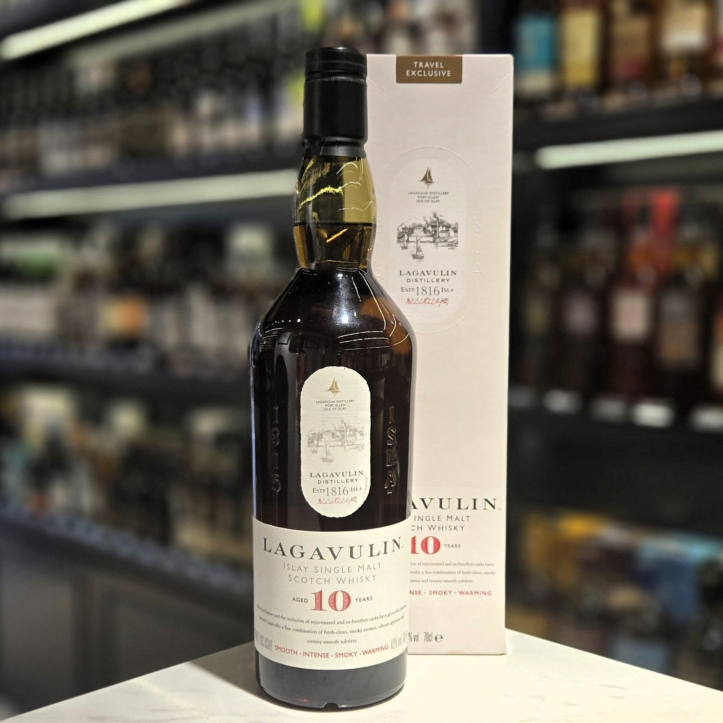 Lagavulin 10 Year Old Single Malt Scotch Whisky (Travel Exclusive)