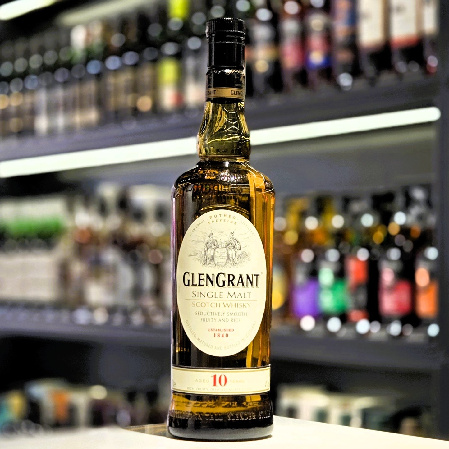 Glen Grant 10 Year Old Single Malt Scotch Whisky (Old Bottled)