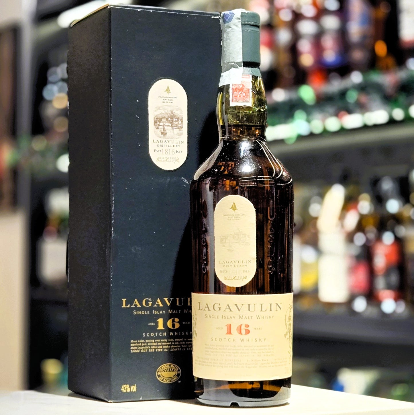 Lagavulin 16 year Old (2007 Bottled) Single Malt Scotch Whisky